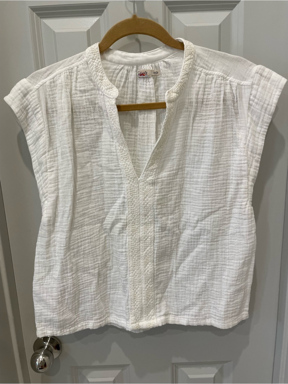 Faherty White Textured Gauze V-Neck Tunic